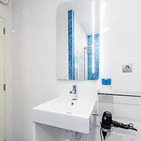 Seaside View 2br In Povoa By Lovelystay *