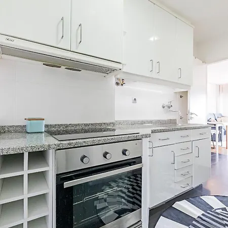 Seaside View 2br In Povoa By Lovelystay